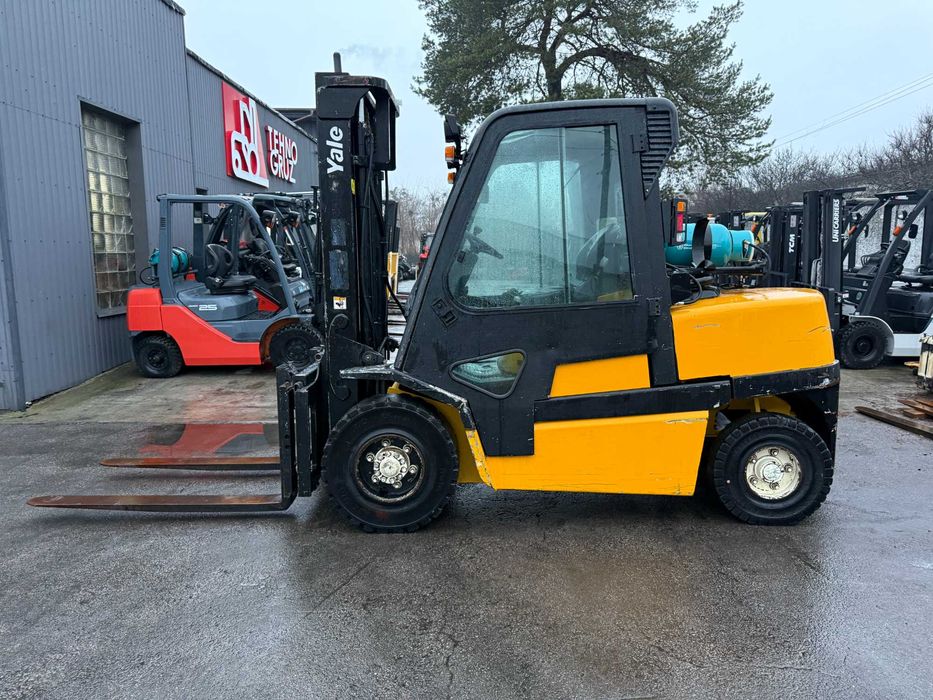 Навантажувач вилковий YALE GLP45MJ