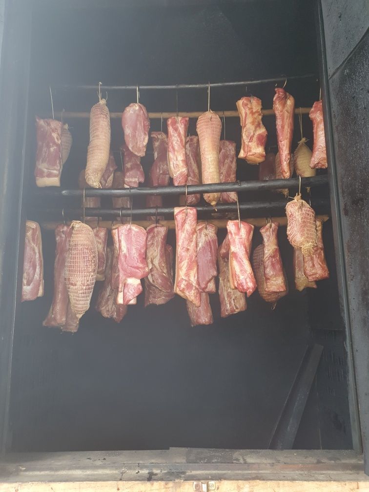 Pieczony prosiak z warzywami Kiełbasa Kaszanka swojskie