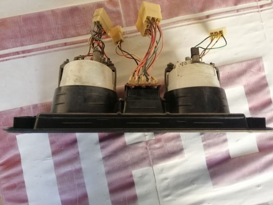 Панель приладів ВАЗ 2104-2105