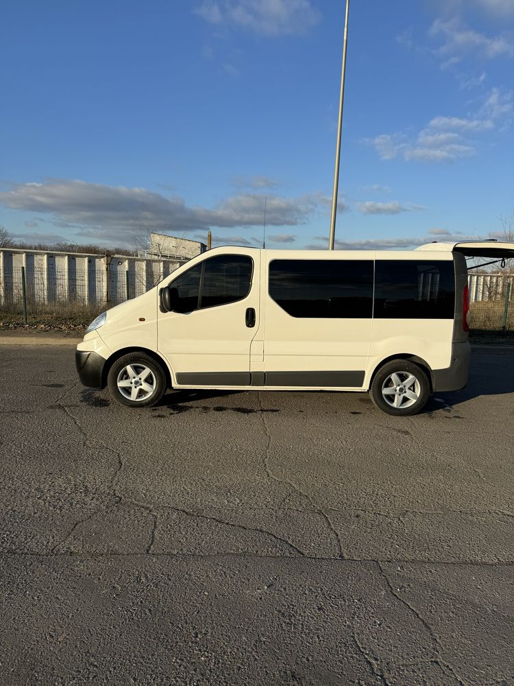 Renault trafic 2.0 dci