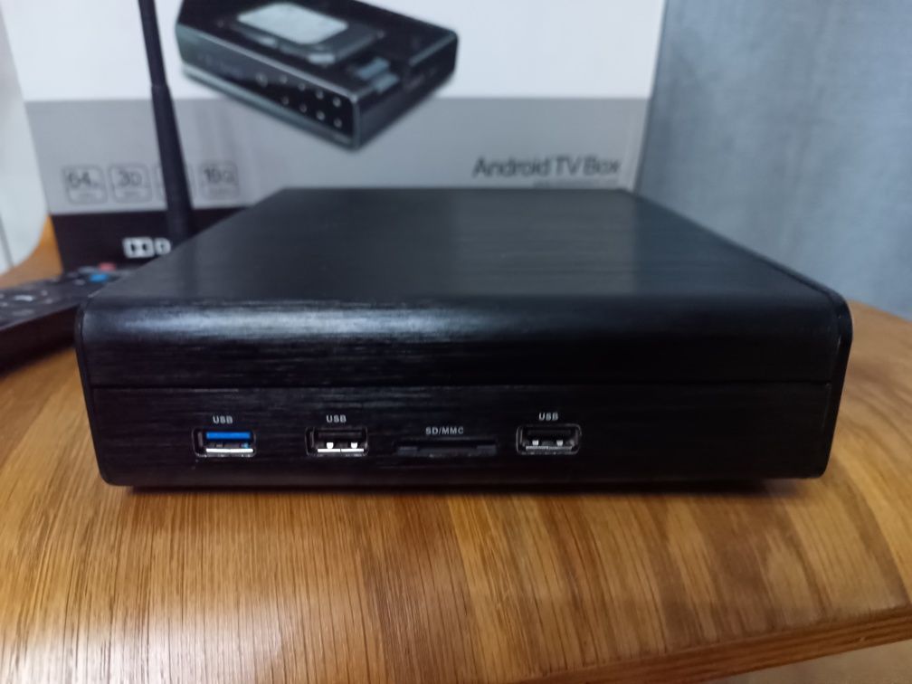 Odtwarzający wszystko Himedia Q10 pro 4k android box  z dyskiem hdd