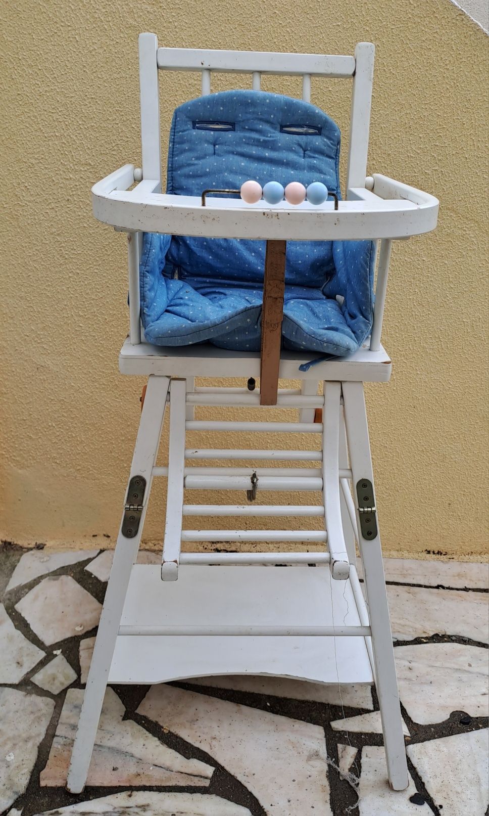 Cadeira de refeição.