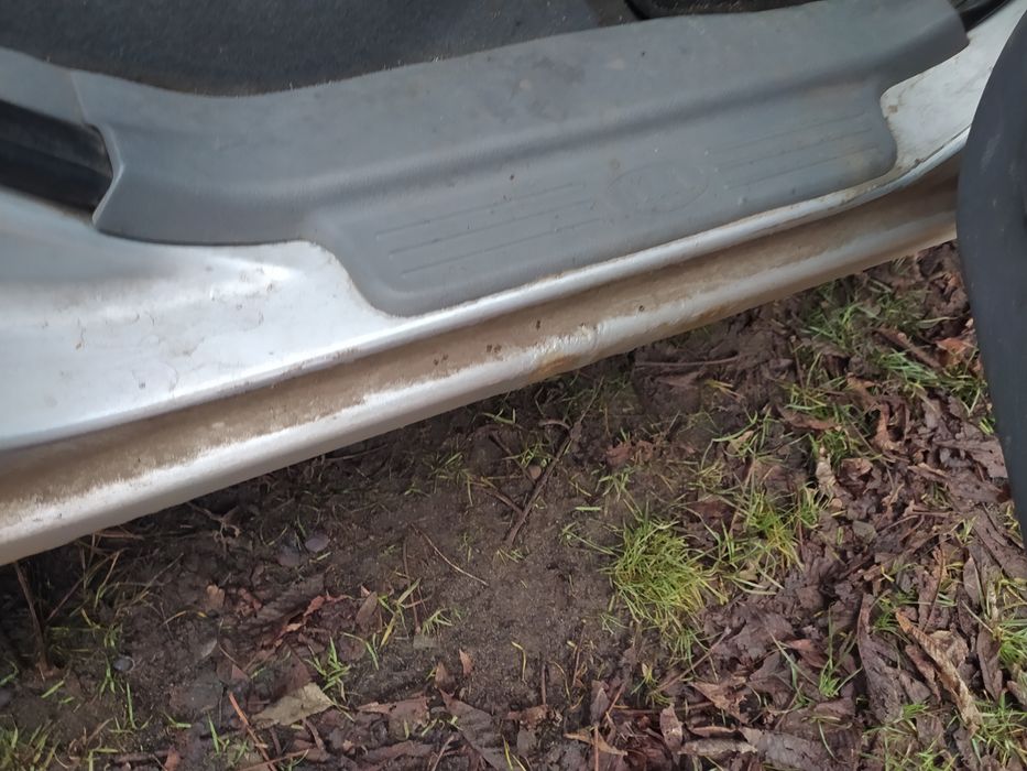 Продам Кіа карєєн