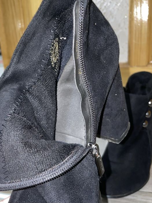 Продаю жіноче взуття