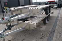 Niewiadów Jupiter Aluminiowy 4.5 x 2 Masa własna tylko 500 kg  DMC 2700 kg Koła 195R13C