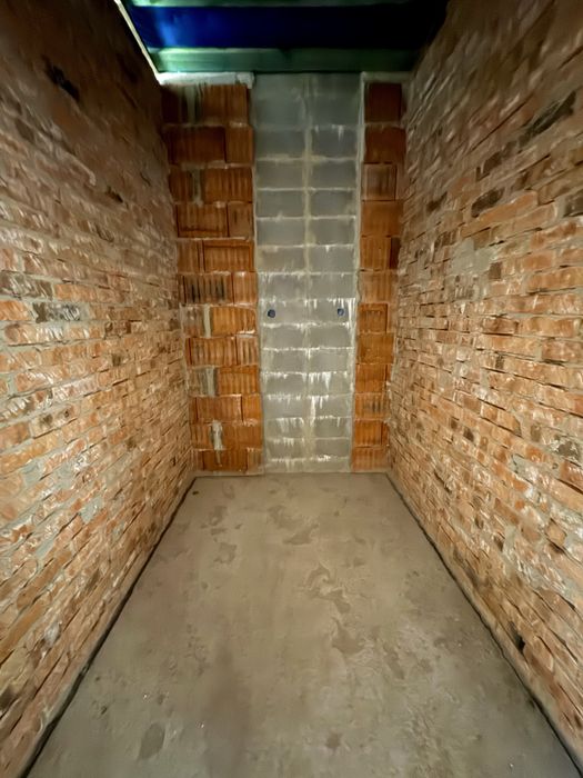 Продаж котеджу у центральній частині міста (Гідропарк)