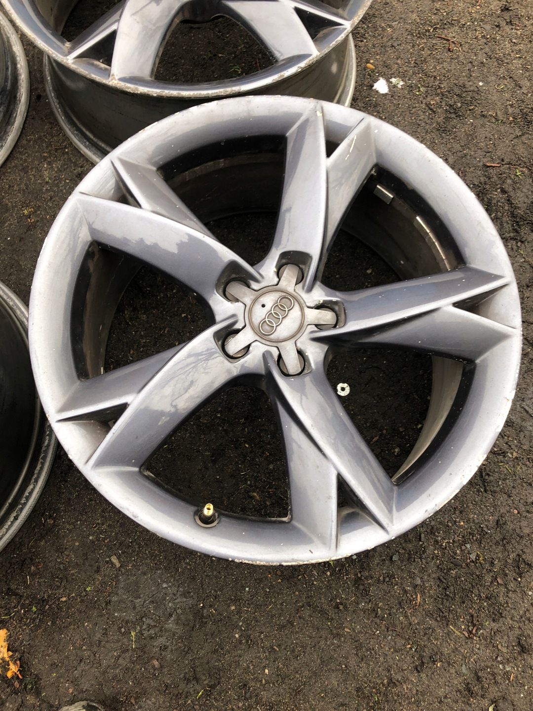 Felgi A5 8T A4 B8 5X112 8.5Jx19H2 ET32 8T0601025F