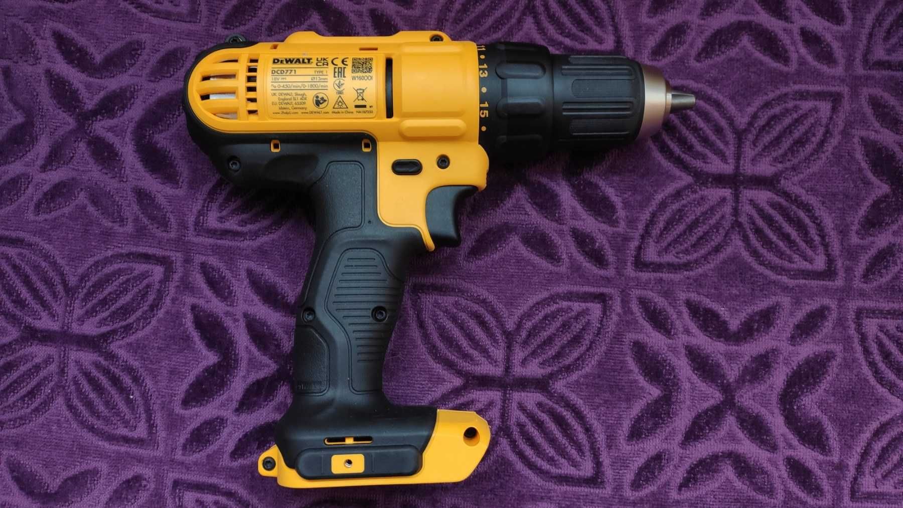 Шуруповерт акумуляторний DeWalt DCD771S2