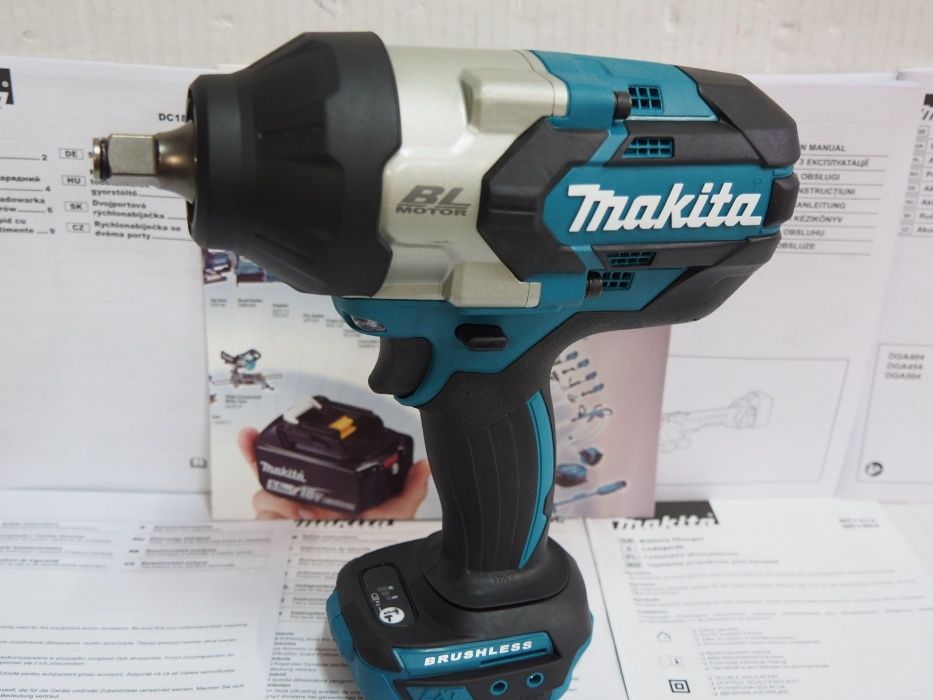 Zestaw klucz udarowy  1/2' MAKITA DTW 1002 +bateria 18v 6Ah Moc 1700Nm