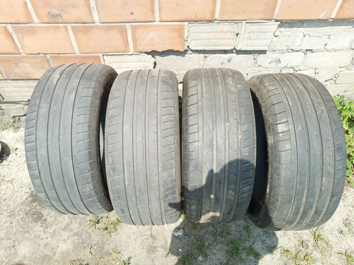 Dunlop 245/50R18