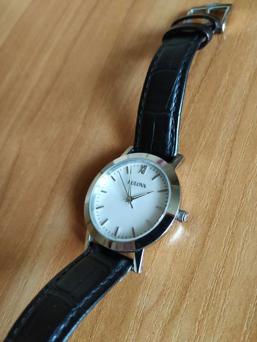 Жіночий годинник Bulova 96X132 з набором ремінців