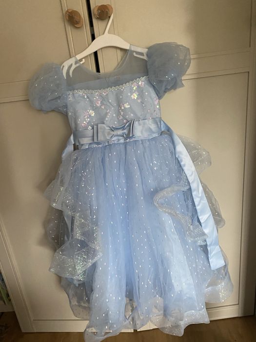 Sprzedam sukienkę na bal 104-110 Księżniczka/Kopciuszek
