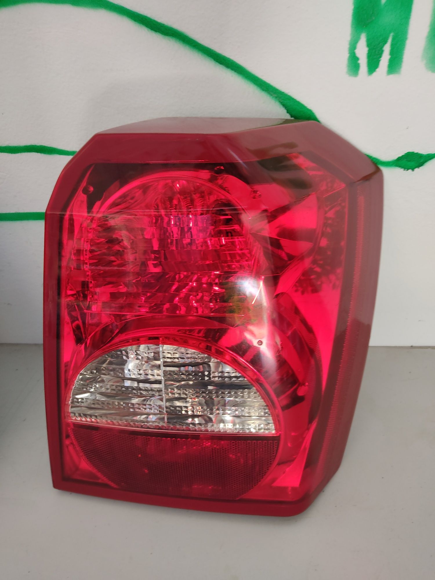 Задня фара Dodge caliber Америка