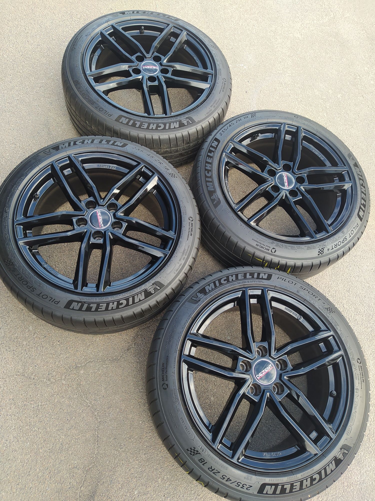 Диски Tesla3 18(5*114,3)et40+235/45/18 Michelin Pilot Sport4 шини літо