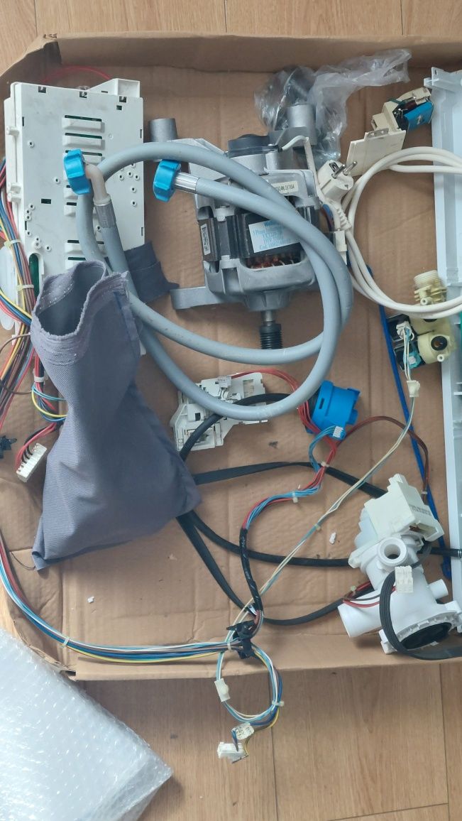 Indesit PWSE 6128 W  - części, panel przedni, programator, sterownik,