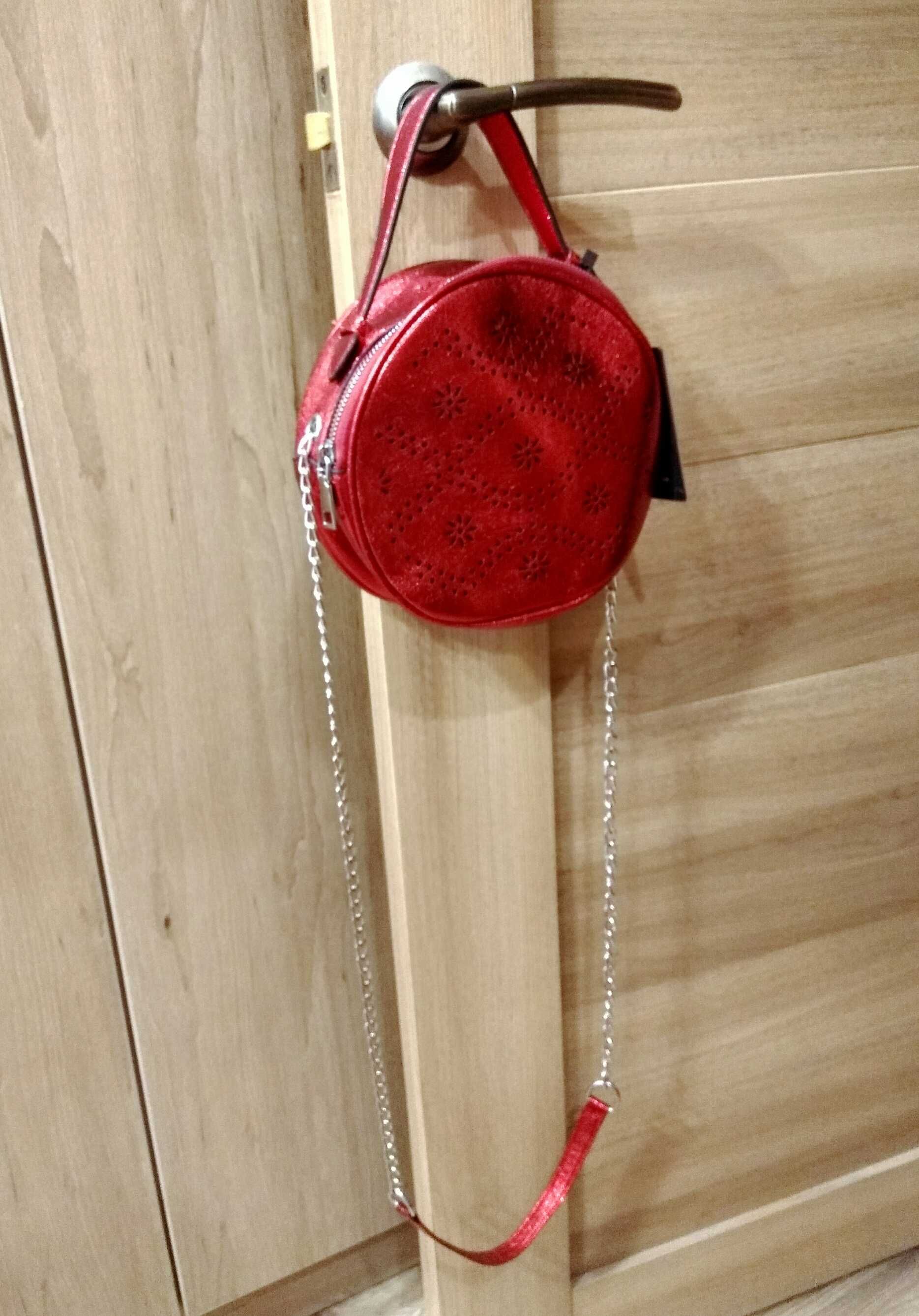 Сумочка сумка на цепочке красный металлик - новая