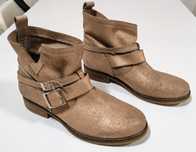 Botins tamanho 40