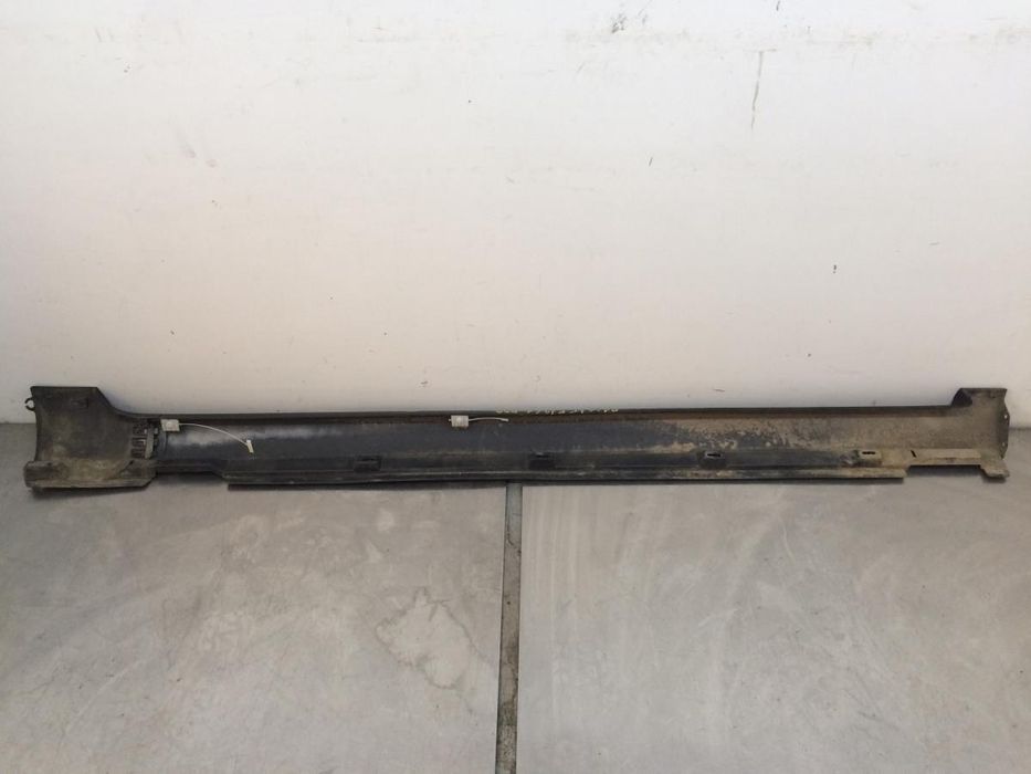 Embaladeira esquerda VOLKSWAGEN Passat Variant (365)