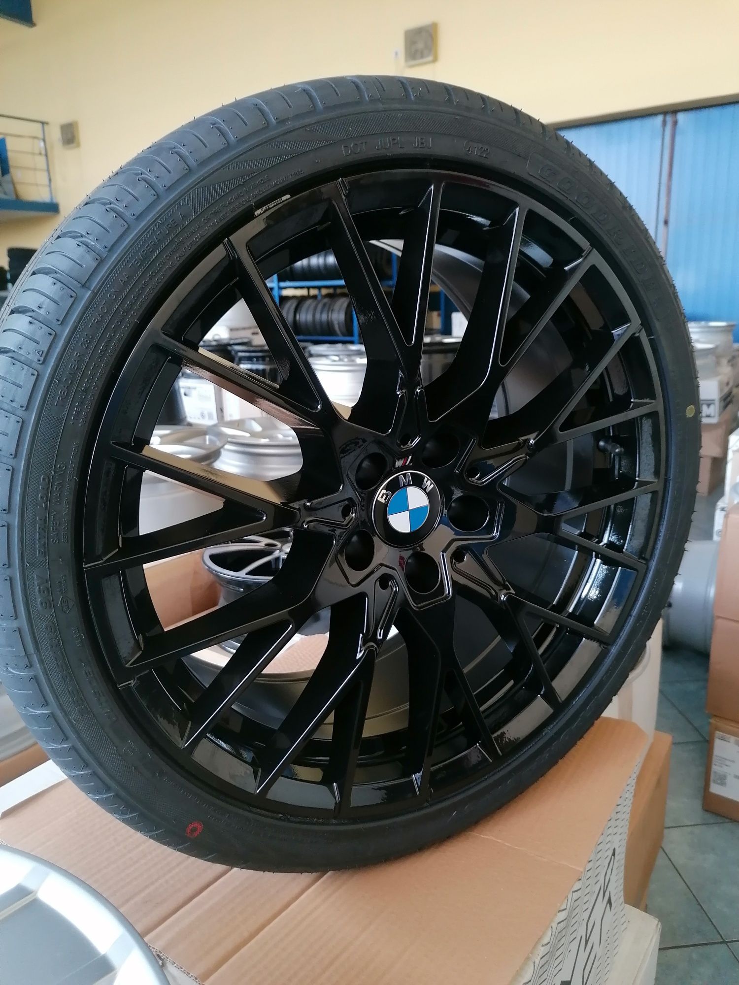 Koła aluminiowe BMW X3 czarne 235/55R19