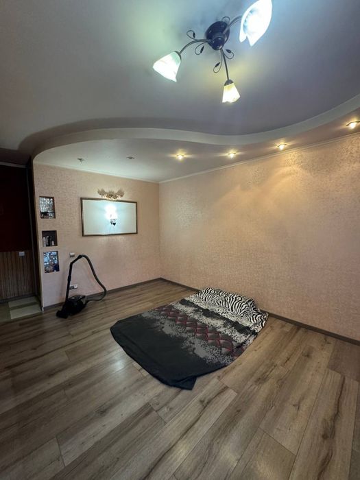 без %  трикімнатна Соломʼянський район по вул. Вацлава Гавела 57/38