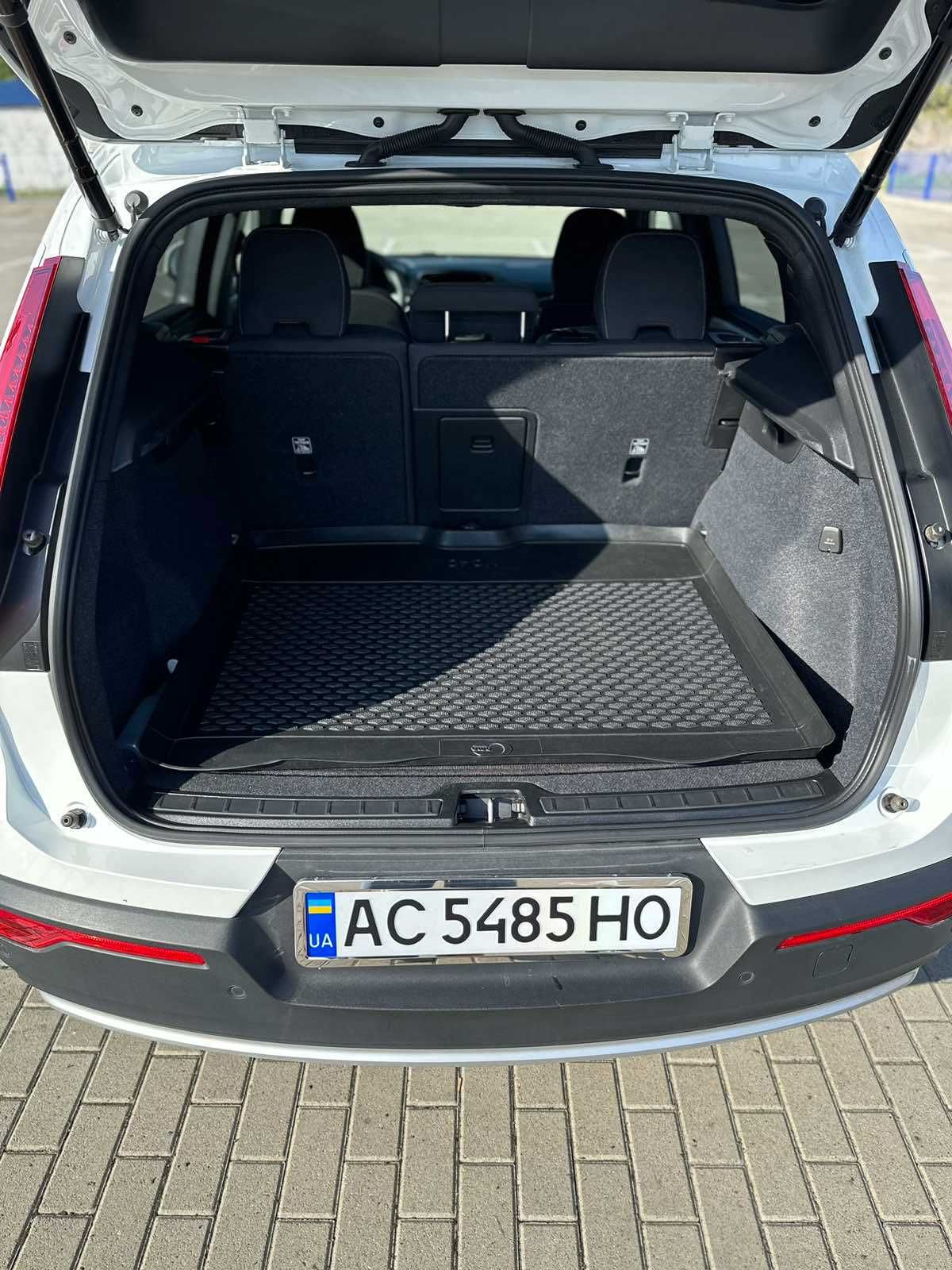 Volvo XC40 2022 1.5 бензин плагін