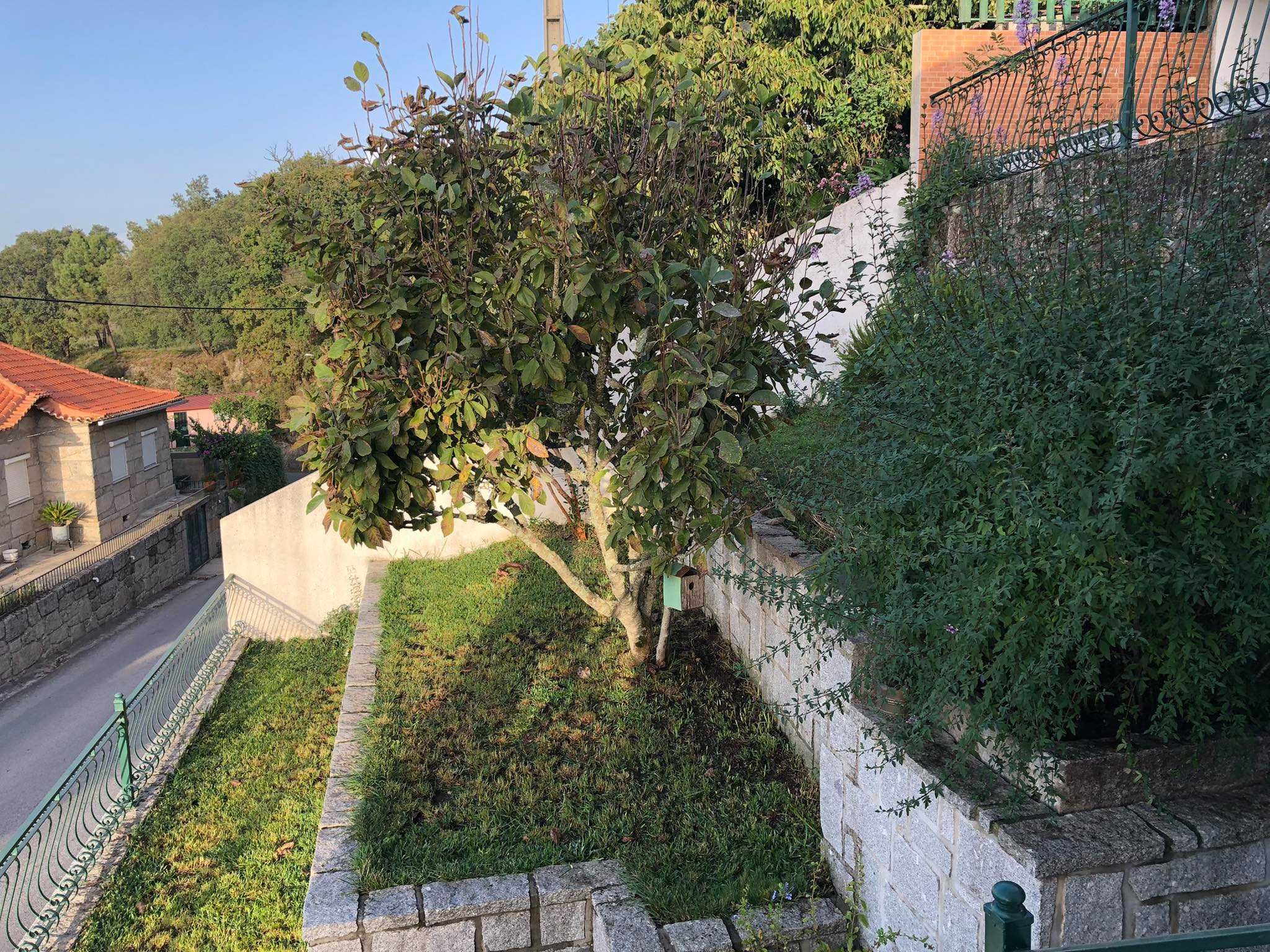 MORADIA 4 QUARTOS em Oliveira do Hospital