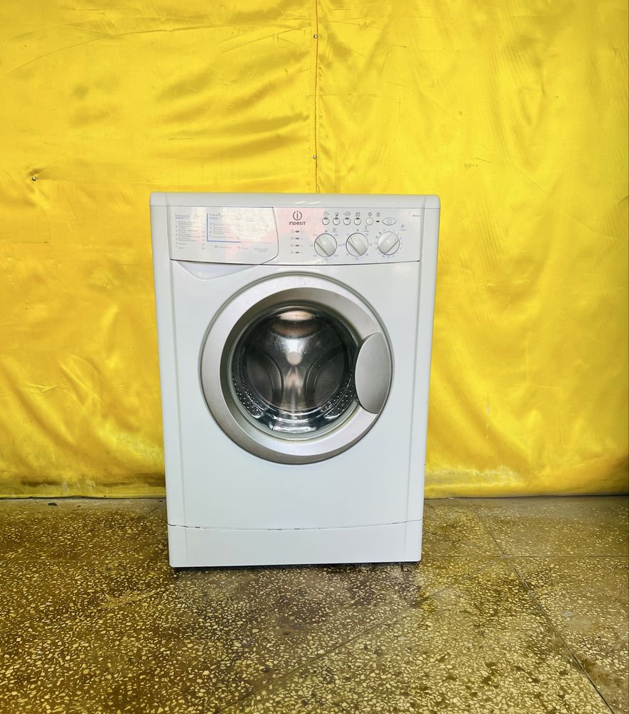 Стиральная машина Indesit WISL85