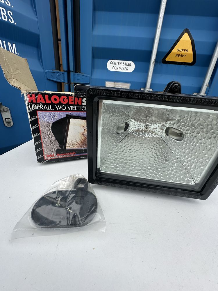 Lampa halogen , obudowa Nowa