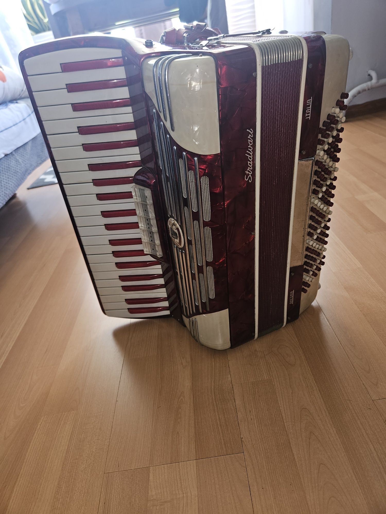 Akordeon Stradiwari Ancona 120 basów 4 Chóry