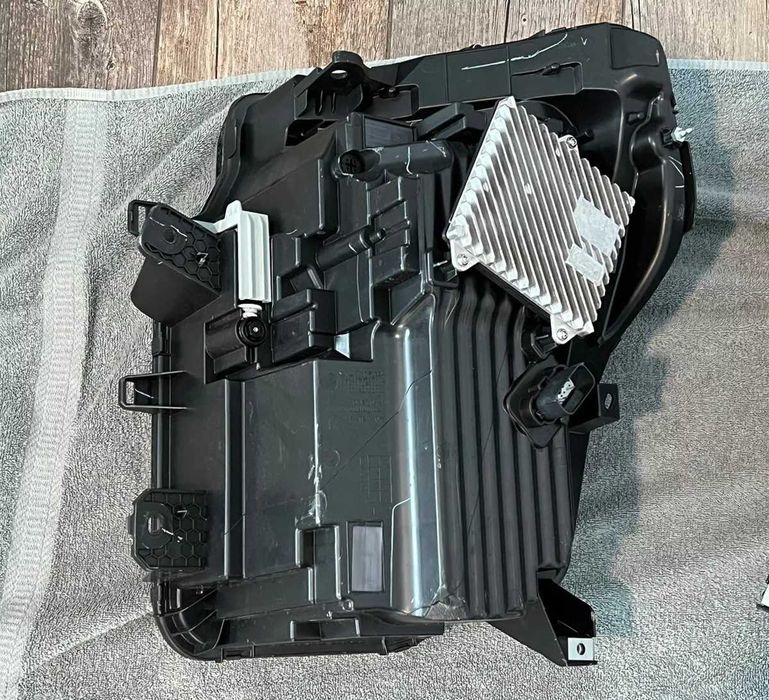 Фара фонарь ford f150 f-150 lightning nl3z13009p nl3z13009n
