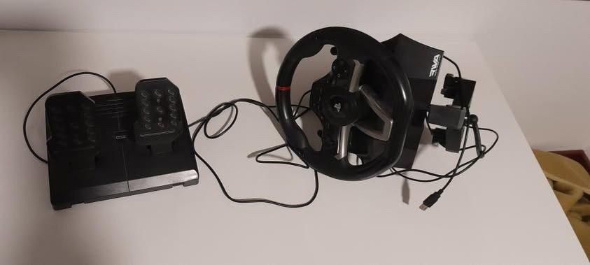 Volante com pedais  ps4