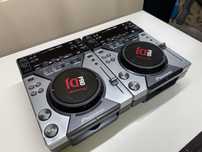 2x Pioneer CDJ 400