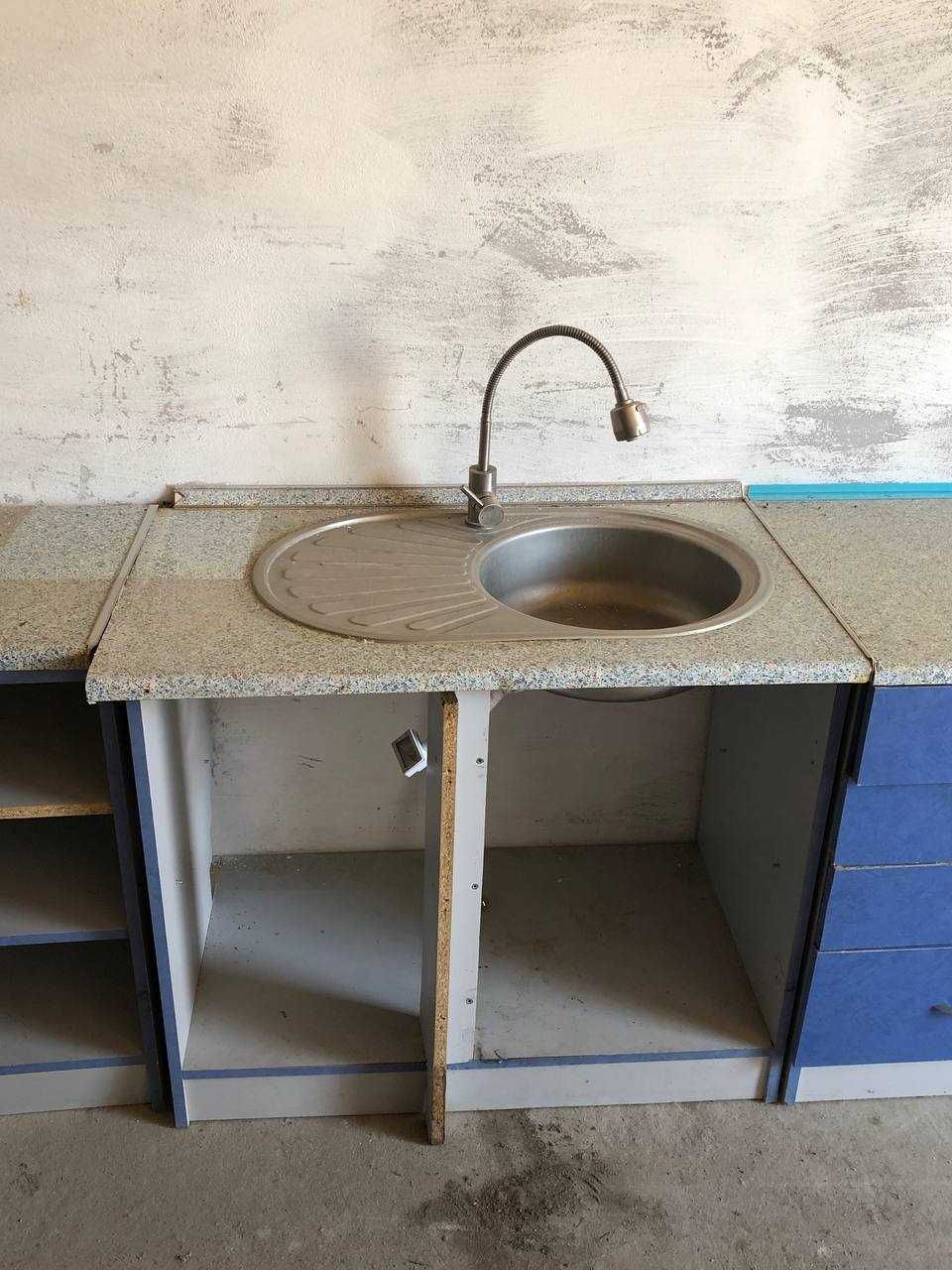Кухонна стінка, мебель на дачу з духовкою
