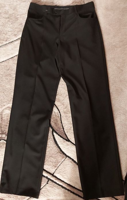 Чоловічі класичні  чорні  брюки.