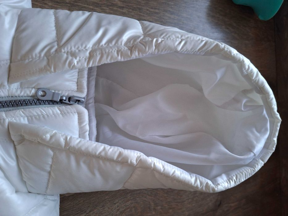 Biała kurtka dziewczęca wiosna/jesień 110/116