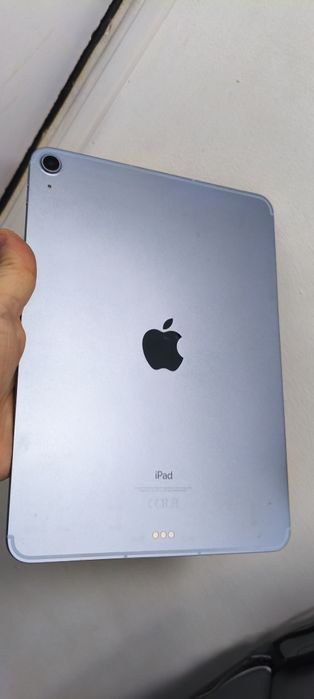Планшет Apple A2072 iPad Air 10.9" Wi-Fi + LTE 256