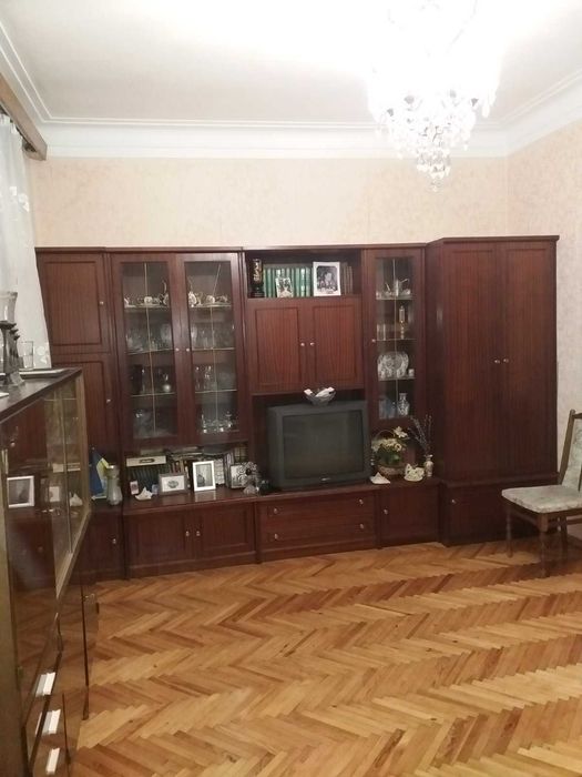 Продам 4х комн кв б-р Шевченко, 3 этаж. 75м р-н Самолёта ТОРГ !!!