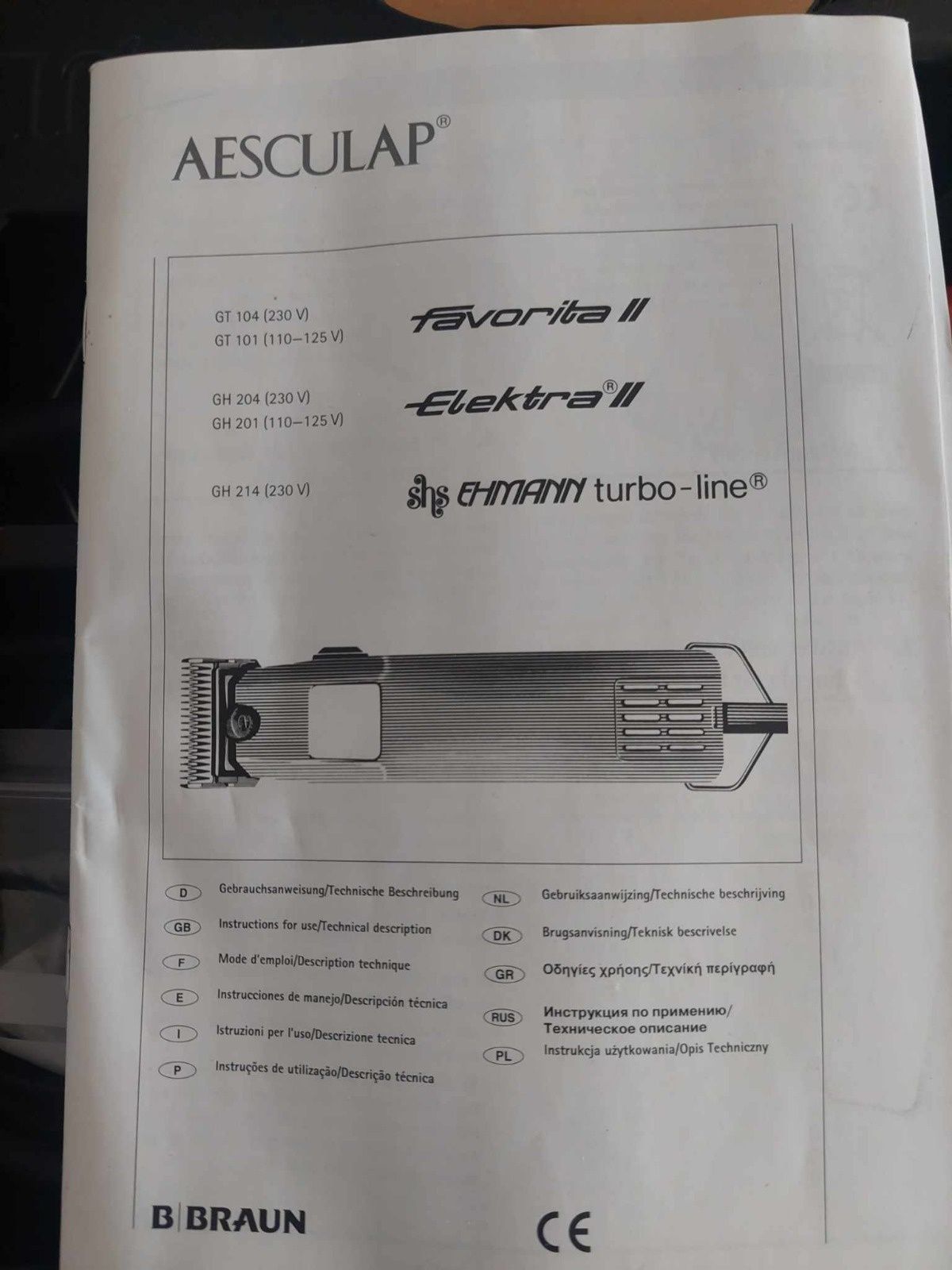 Tosquiadora Braun Aesculap Favorita II com muitos acessorios