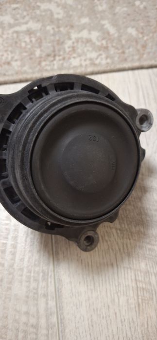 Подушки двигателя прав. лев.BMW .1 F20,3 F30