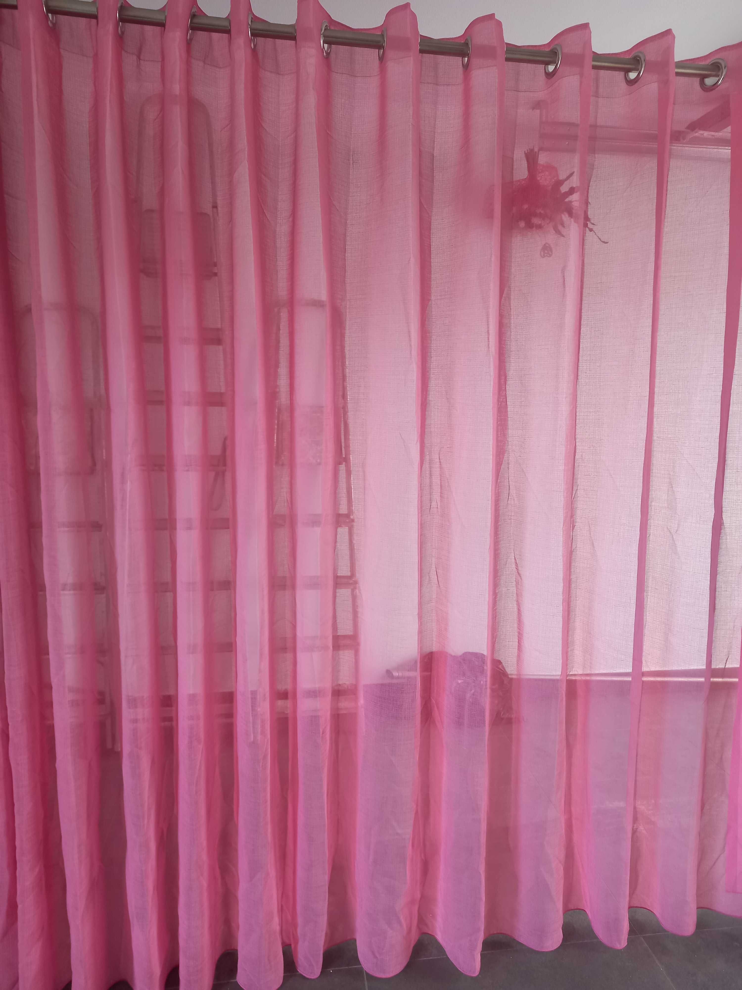 Cortinas com varão