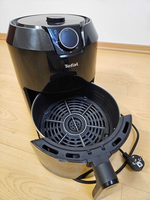 Airfryer Fritadeira Tefal EY2018 - compacta e económica