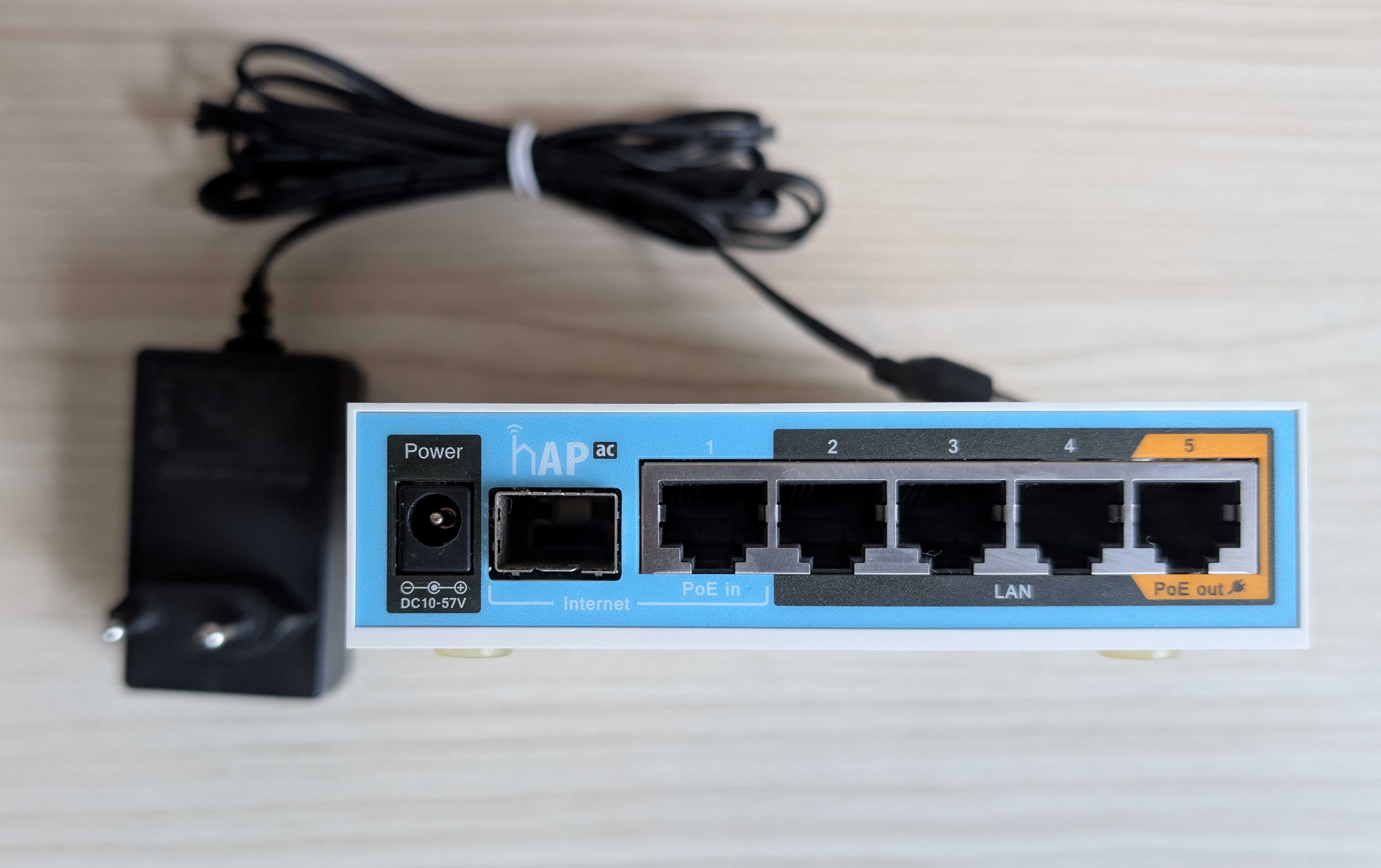 Mikrotik hAP ac (RB962UiGS-5HacT2HnT), 1300 Мбіт/с, 2.4 и 5 ГГц, SFP