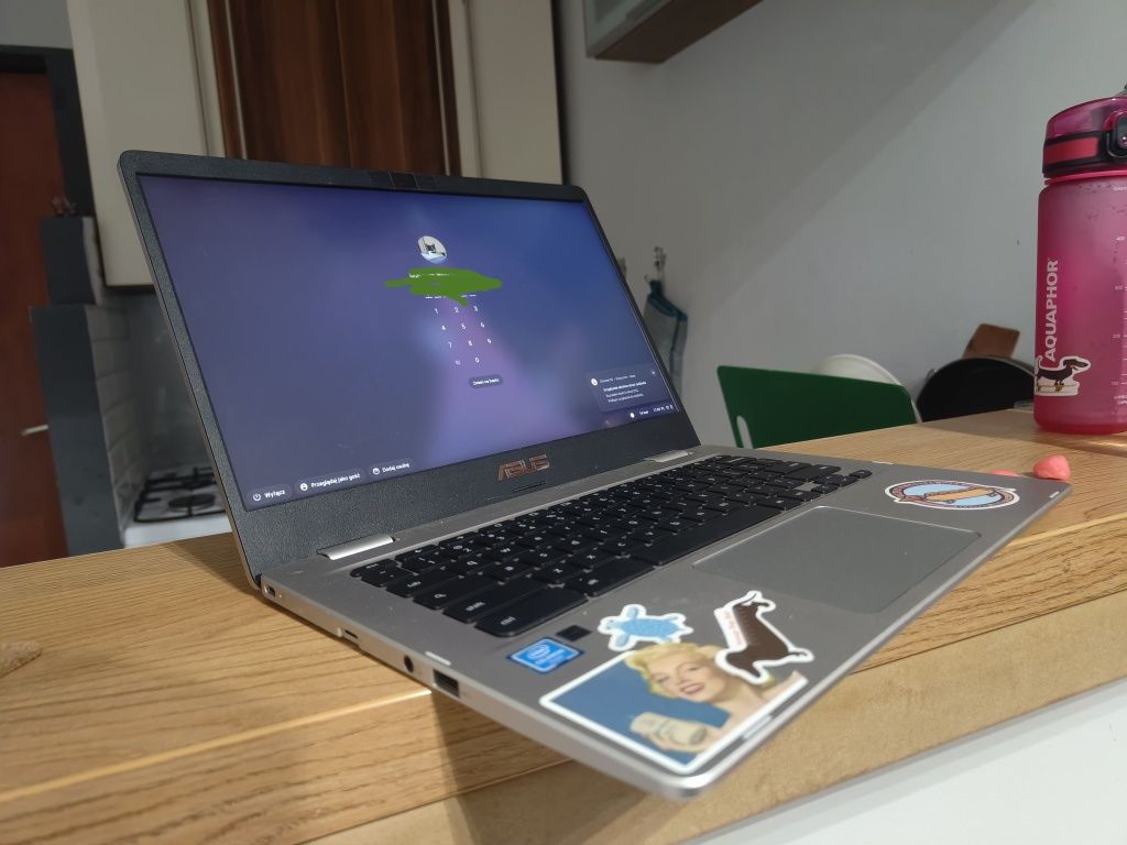 laptop Chromebook asus 14"