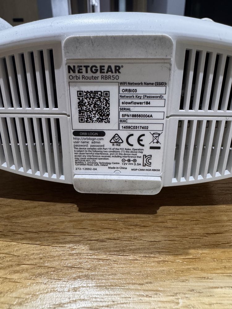 Netgear Orbi RBR50 RBS40V mesh/ap/router