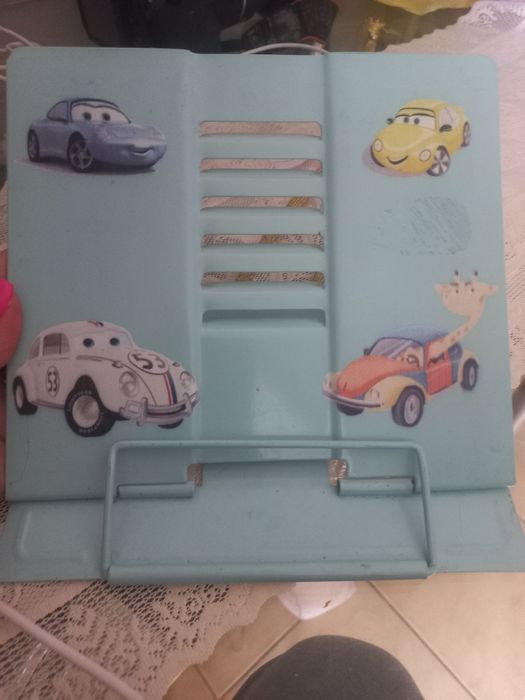 Металева підставка під книжки