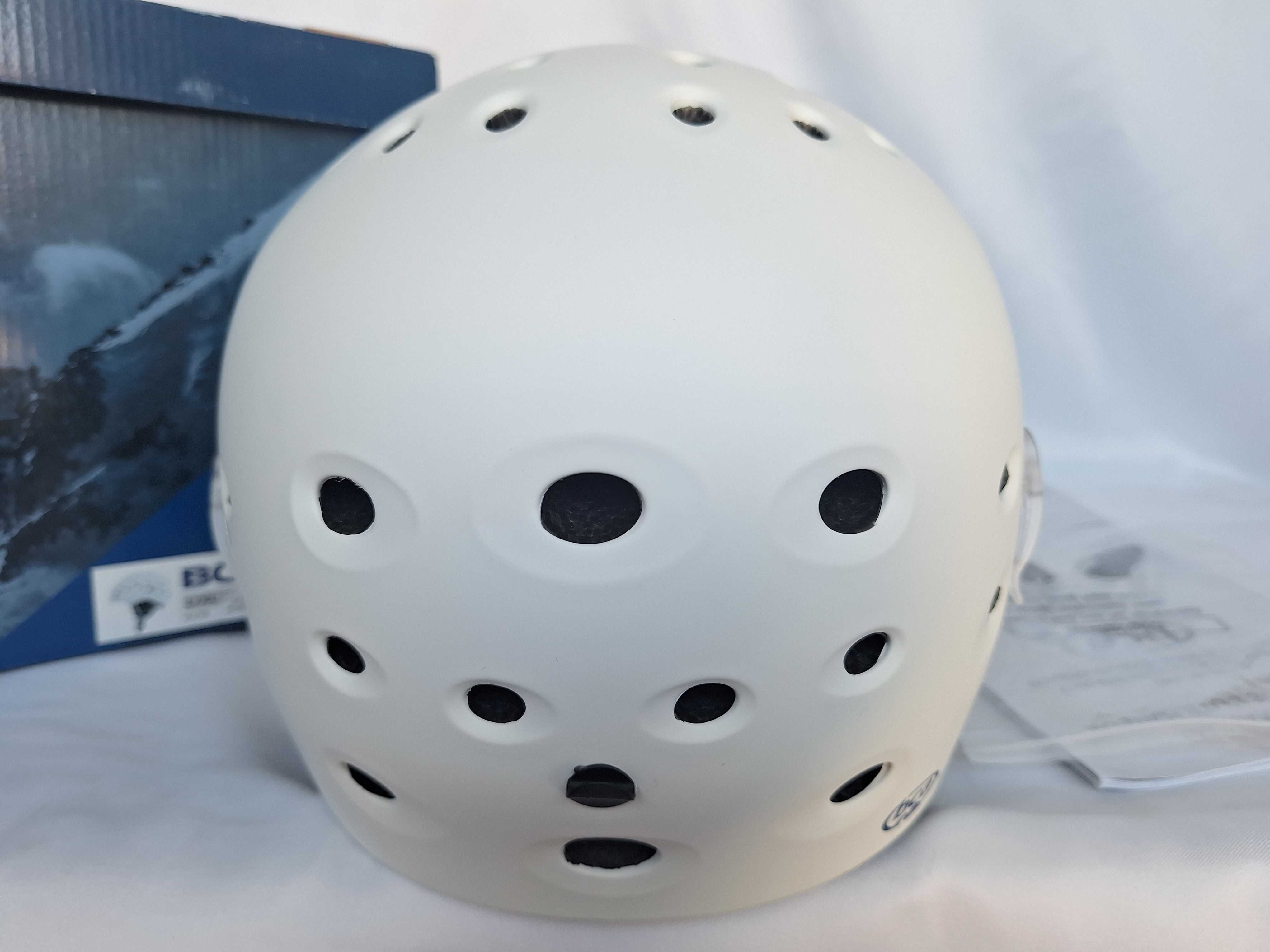 Kask całoroczny uniwersalny narciarski BC Air White L/XL 59-62cm