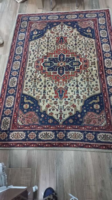 Carpete de lã usado