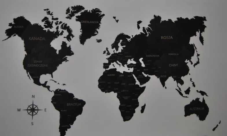 Czarna nowa drewniana mapa świata 150x90cm
