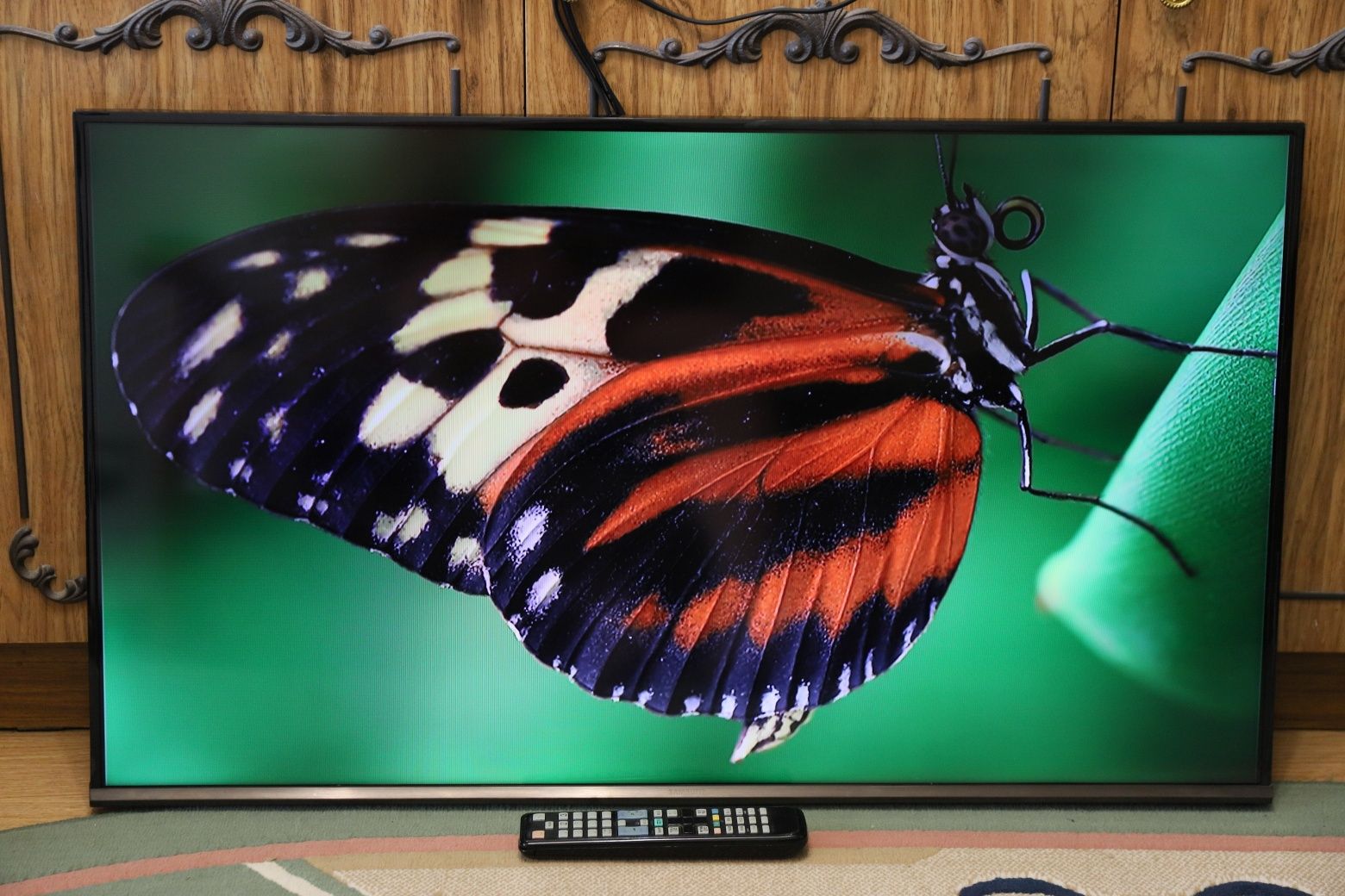 Samsung  UE 40H5090AS   40  дюймаов