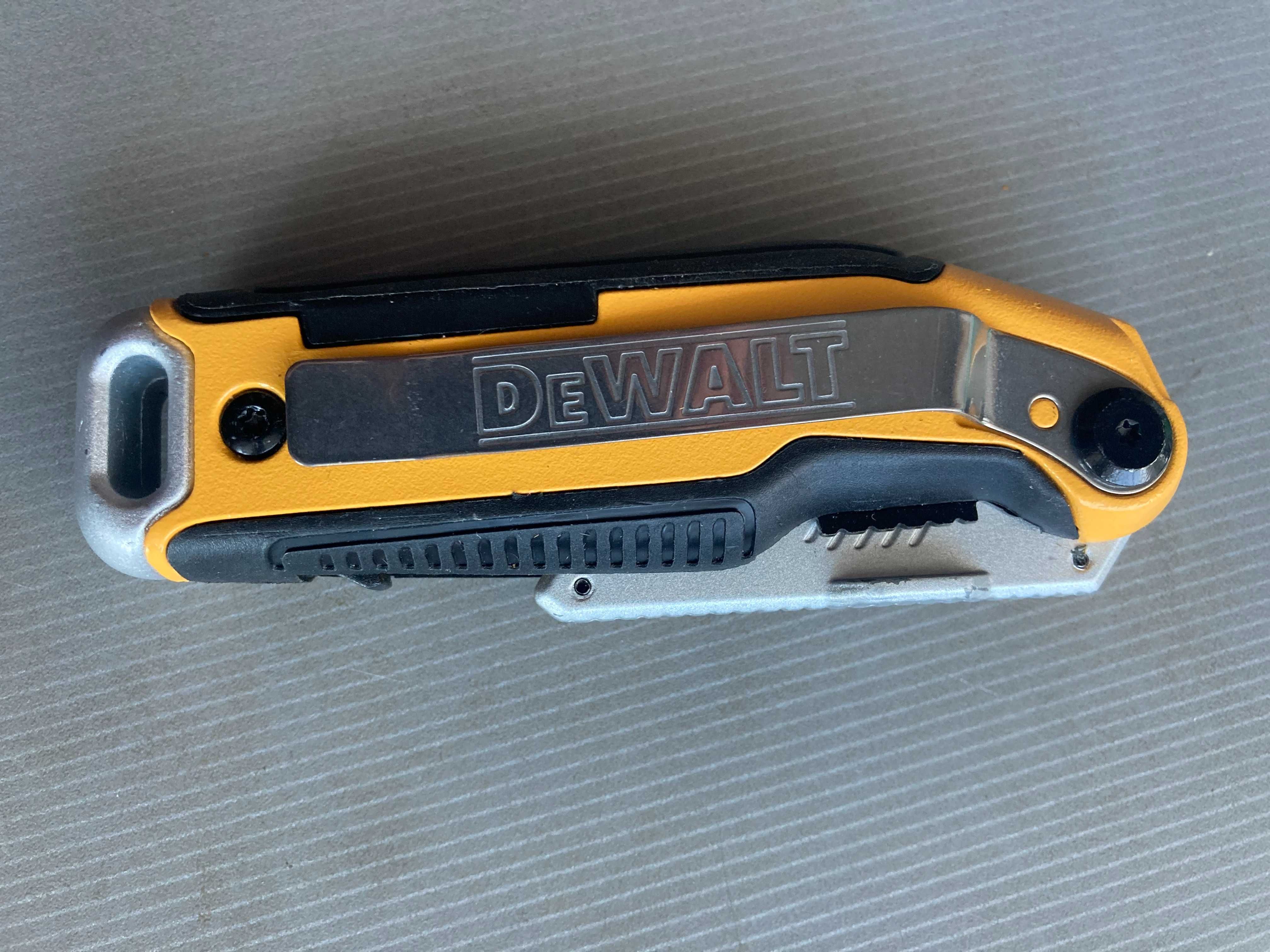 Нож складной с лезвием DeWALT DWHT10429-0